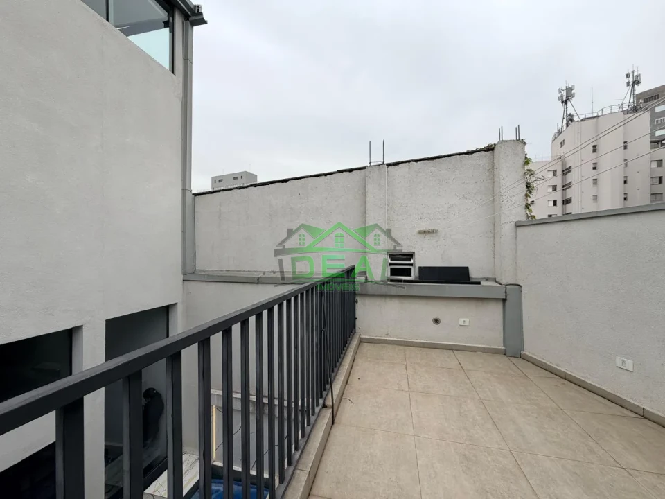 Sobrado Triplex com Pé-Direito Alto, Escritório e Terraço Gourmet no Alto da Lapa