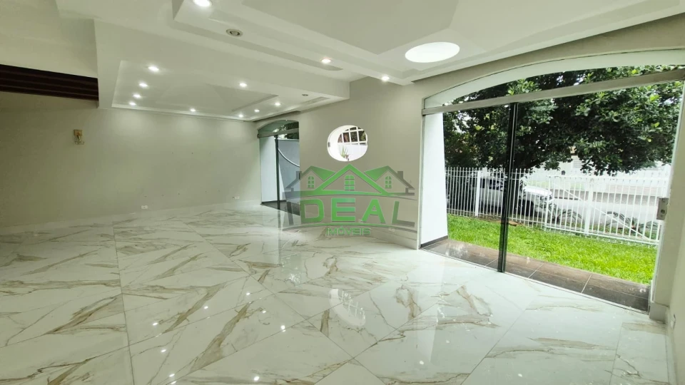 Imagens do imóveis Excelente Casa Térrea , Totalmente Reformada, 3 Suítes,4 vagas