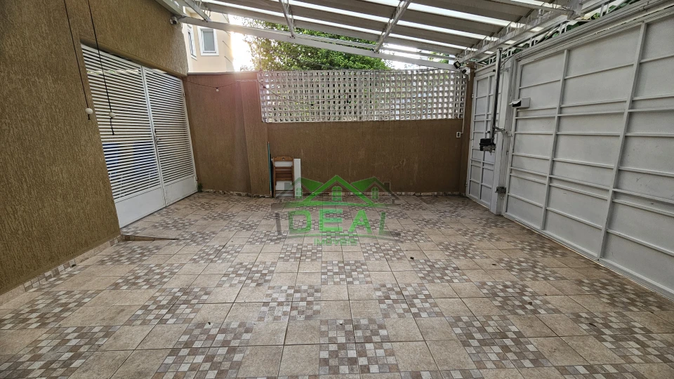 Imagens do imóveis Venda Casa Térrea no Alto da Lapa, 3 suítes, 3 vagas, 386m²