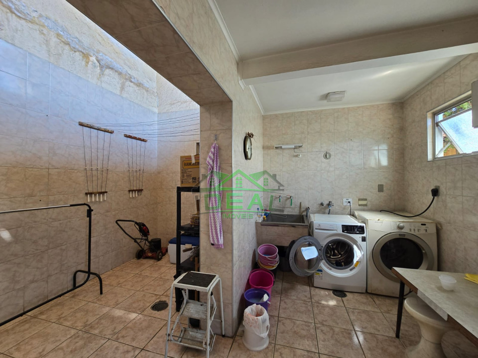 Casa à venda no Alto da Lapa, com possibilidade de uso residencial e comercial