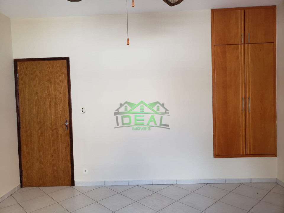 Casa com 3 Quartos e 4 banheiros à Venda imovel VAGO por R$ 1.150.000