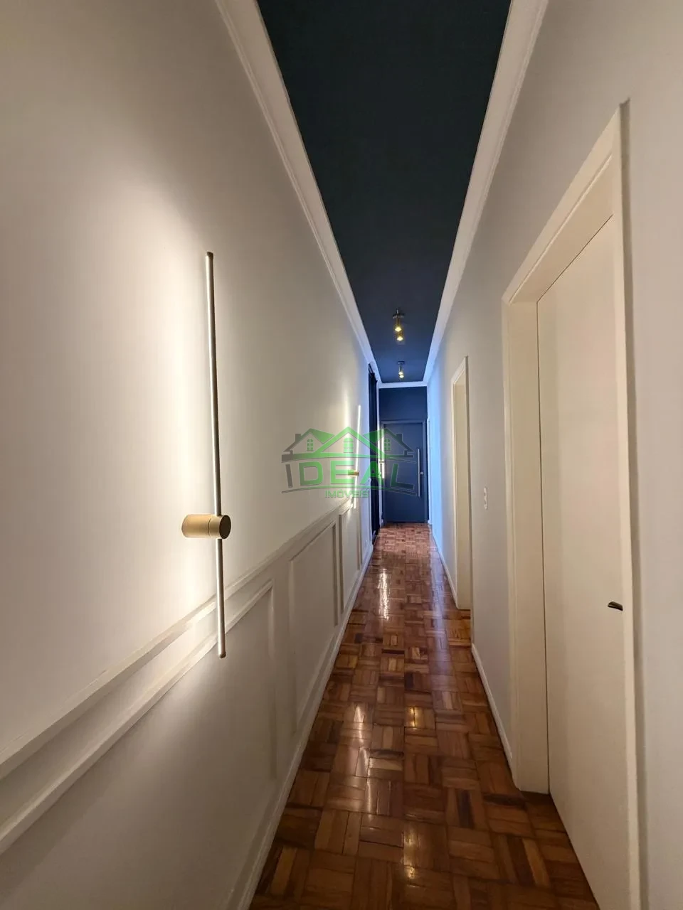Casa Térrea para Venda na Lapa, 3 dorm(s), 3 suite(s), 4 vaga(s), 276 m²AC e 592AT