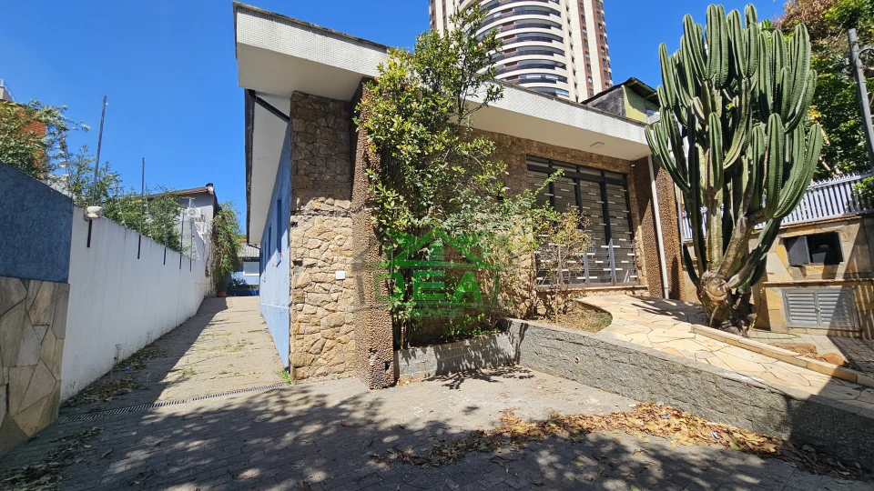 Casa Térrea para Locação no Alto da Lapa, 3 dorms, 1 suite, 5 vagas, 270 m²