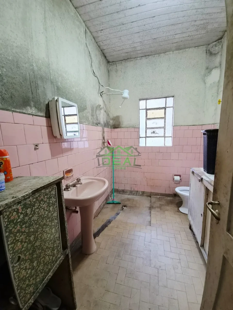 Casa térrea a venda, 2 casas no mesmo terreno, 3 vagas de garagem