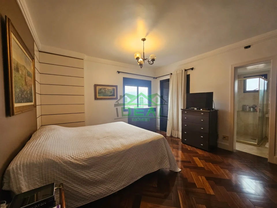 Apartamento de Alto Padrão  | 247m², 4 Suítes, 4 Vagas