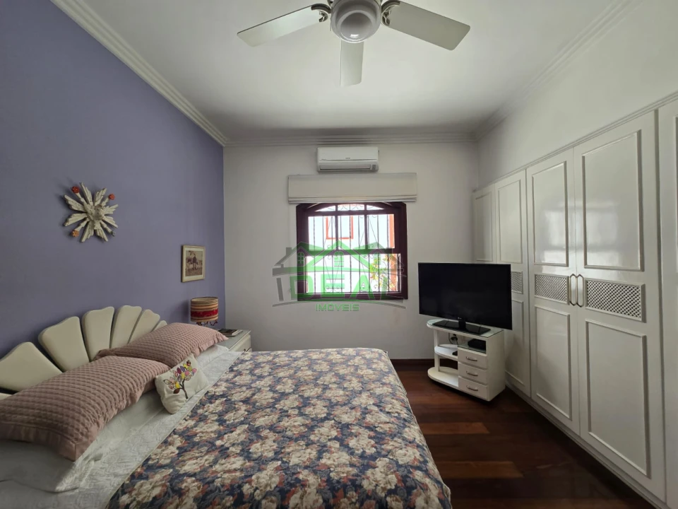 Casa Térrea para Venda no Alto de Pinheiros, 4 Dorms, 2 Suítes e 6 Vagas