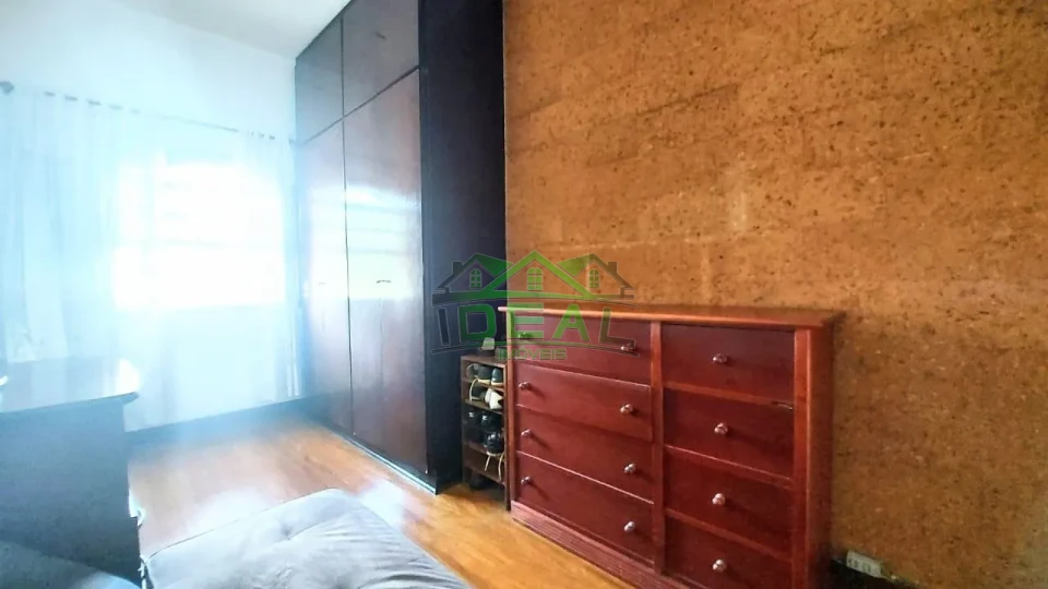 Casa Térrea a venda- 3 dormitórios sendo 1 suíte
