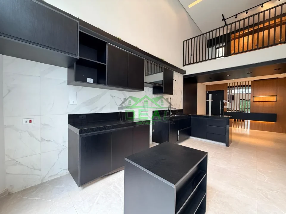 Sobrado Triplex com Pé-Direito Alto, Escritório e Terraço Gourmet no Alto da Lapa