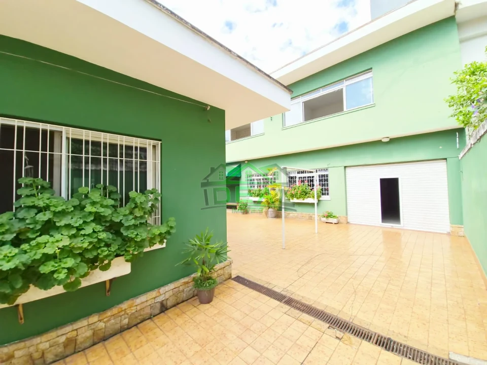 Casa Térrea a Venda no Alto da Lapa | Garagem para 10 Carros