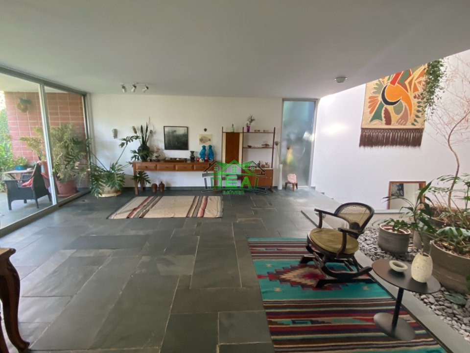 Imagens do imóveis Casa de Arquiteto para Aluguel no Boaçava, 4 dorm, 2 suites e 6 vagas