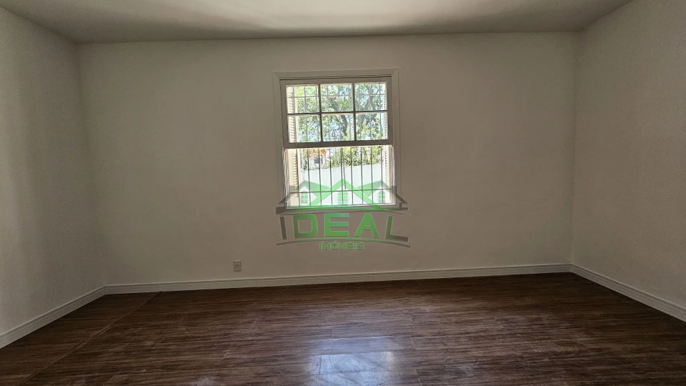 Casa Térrea para Locação no Alto da Lapa, 3 dorms, 1 suite, 5 vagas, 270 m²