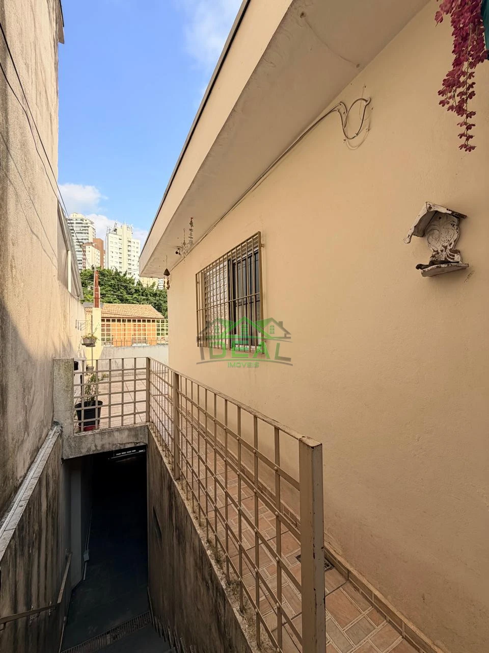 Casa para Venda no Parque da Lapa, 3 Doms, 3 Banheiros e 3 Vagas