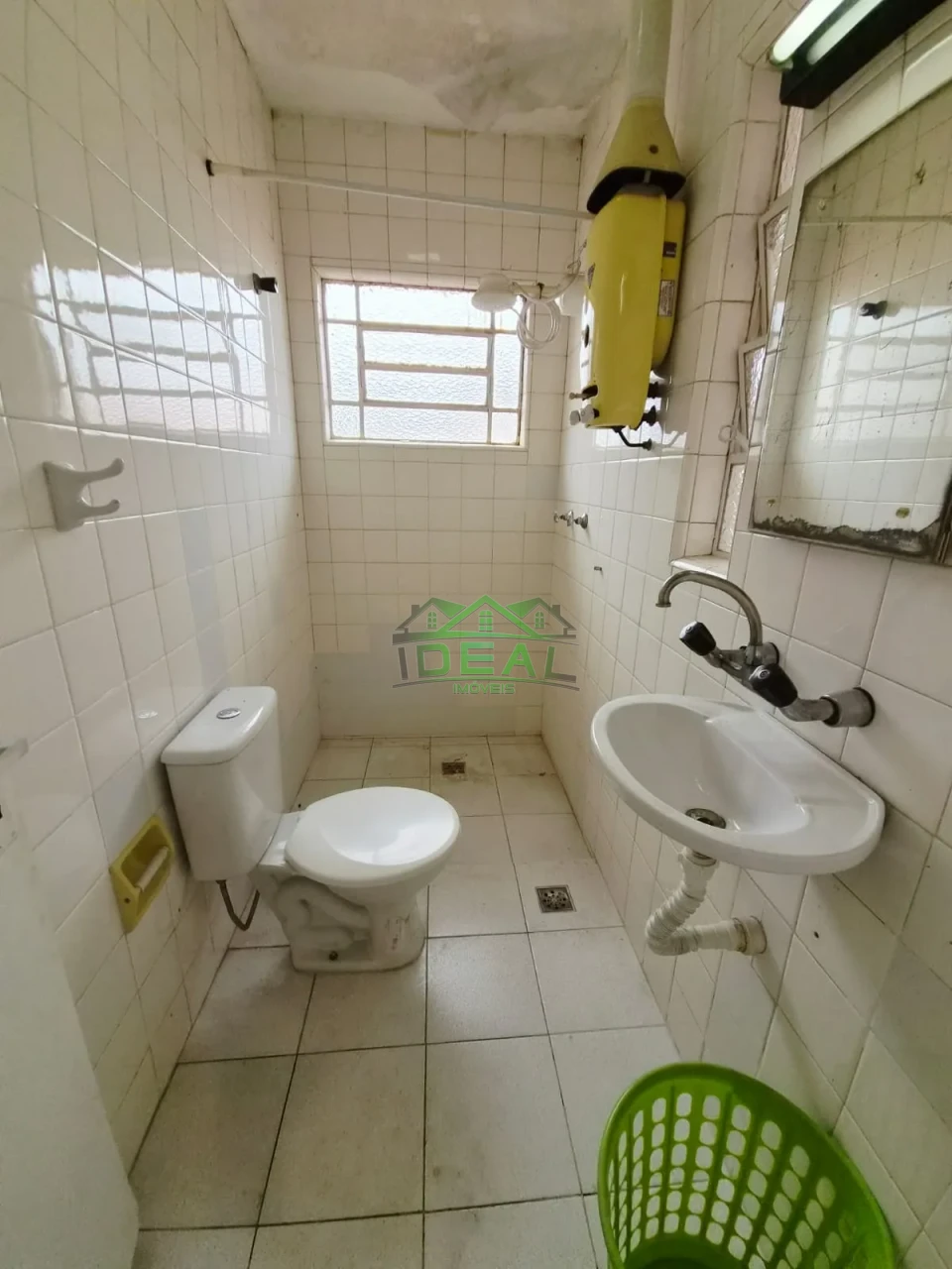 Imagens do imóveis Excelente Imóvel, com 3 dormitórios, 6 vagas de garagem