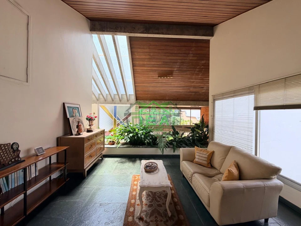 Imagens do imóveis Espaçoso Sobrado para Venda no Alto da Lapa, 4 suítes, 6 Banheiros e 6 Vagas