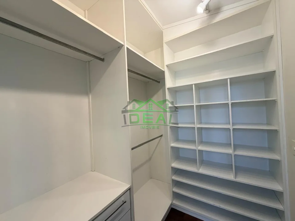 Imagens do imóveis Linda Casa de Arquiteto para Venda no Alto da Lapa, Espaço Gourmet e Piscina