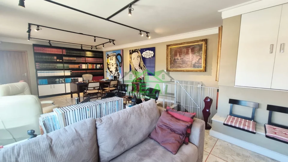 Imagens do imóveis Linda Casa com 4 suítes,6 vagas de garagem . Lazer completo