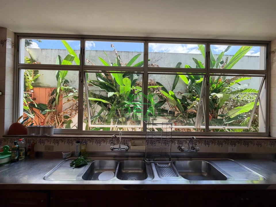 Imagens do imóveis Espaçoso Sobrado para Venda no Alto da Lapa, 4 suítes, 6 Banheiros e 6 Vagas