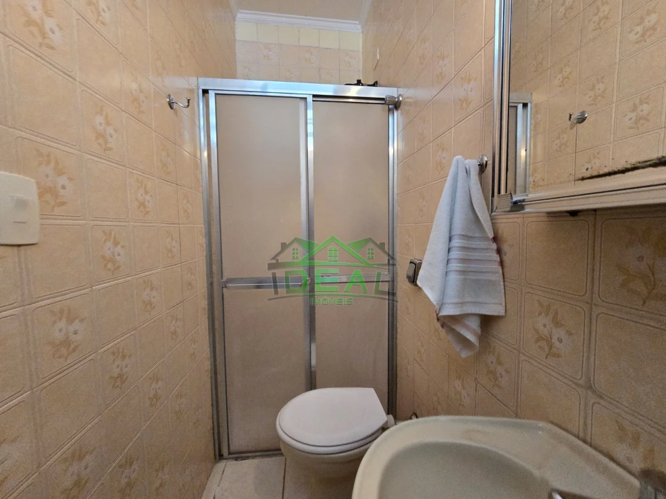 Casa Térrea para Venda no Alto de Pinheiros, 4 Dorms, 2 Suítes e 6 Vagas