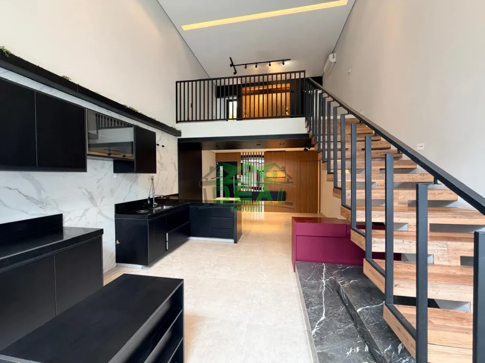 Sobrado Triplex com Pé-Direito Alto, Escritório e Terraço Gourmet no Alto da Lapa