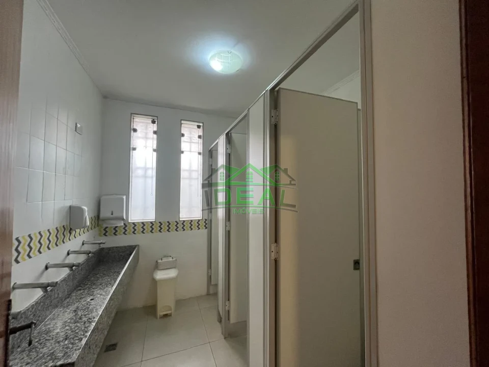 Sobrado comercial para Locação no bairro Alto da Lapa, 3 dorm, 1 suíte, 2 vagas, 318 m, 400 m