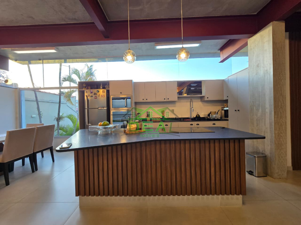 Nova casa de arquiteto à venda no Alto da Lapa!