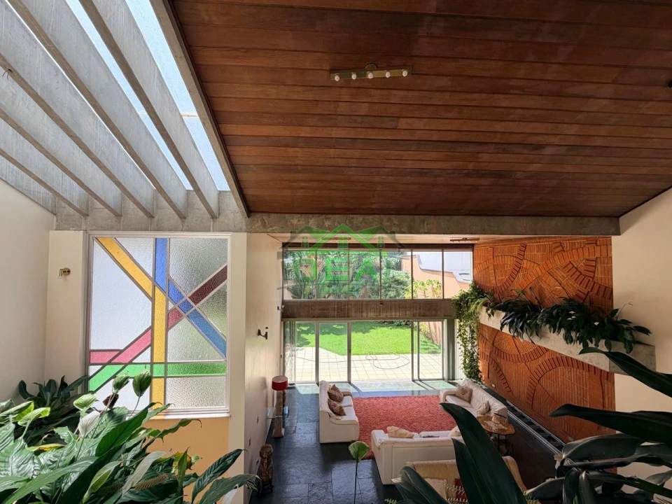 Imagens do imóveis Espaçoso Sobrado para Venda no Alto da Lapa, 4 suítes, 6 Banheiros e 6 Vagas