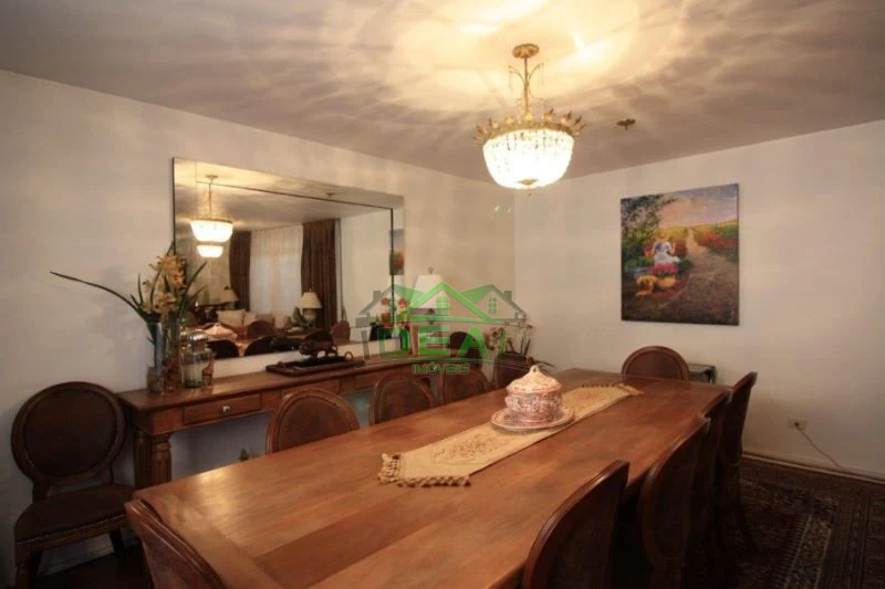 Casa para Venda no Alto de Pinheiros, 5 Dorms sendo 2 Suítes, 6 Vagas e Piscina