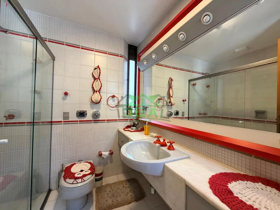 Imagens do imóveis Espaçoso Sobrado para Venda no Alto da Lapa, 4 suítes, 6 Banheiros e 6 Vagas