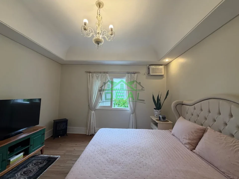 Imagens do imóveis Incomparavel Casa na Vila Madalena, 5 Suítes, 4 Vagas, Quintal e Churrasqueira