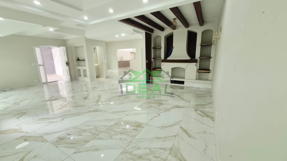 Imagens do imóveis Excelente Casa Térrea , Totalmente Reformada, 3 Suítes,4 vagas