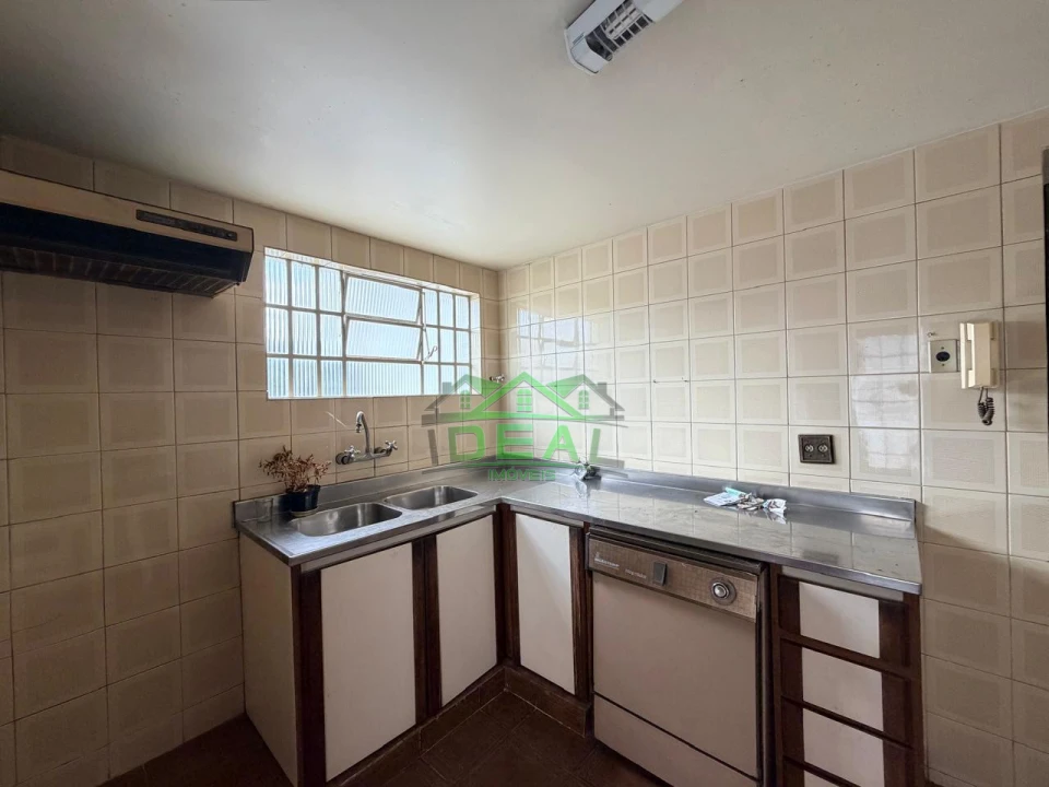 Sobrado para Venda no bairro Alto da Lapa, 3 dorm, 1 suíte, 4 vagas, 180 m