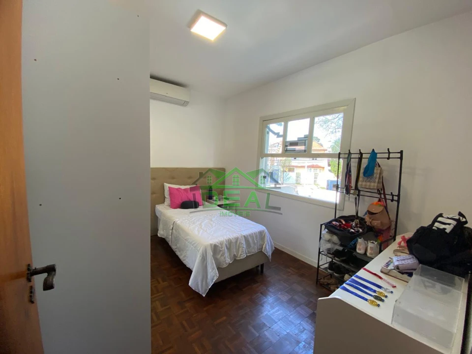 Casa Reformada para Venda no Alto da Lapa, 4 dorm, 2 vagas, 260 m², 367 m²