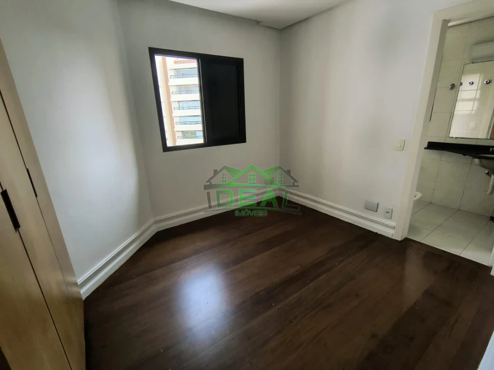 Apartamento a venda. Excelente localização. 3 Dormitórios sendo 1 suíte, 2 vagas