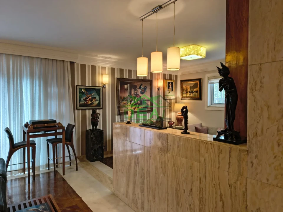 Imagens do imóveis Linda Casa com 4 suítes,6 vagas de garagem . Lazer completo