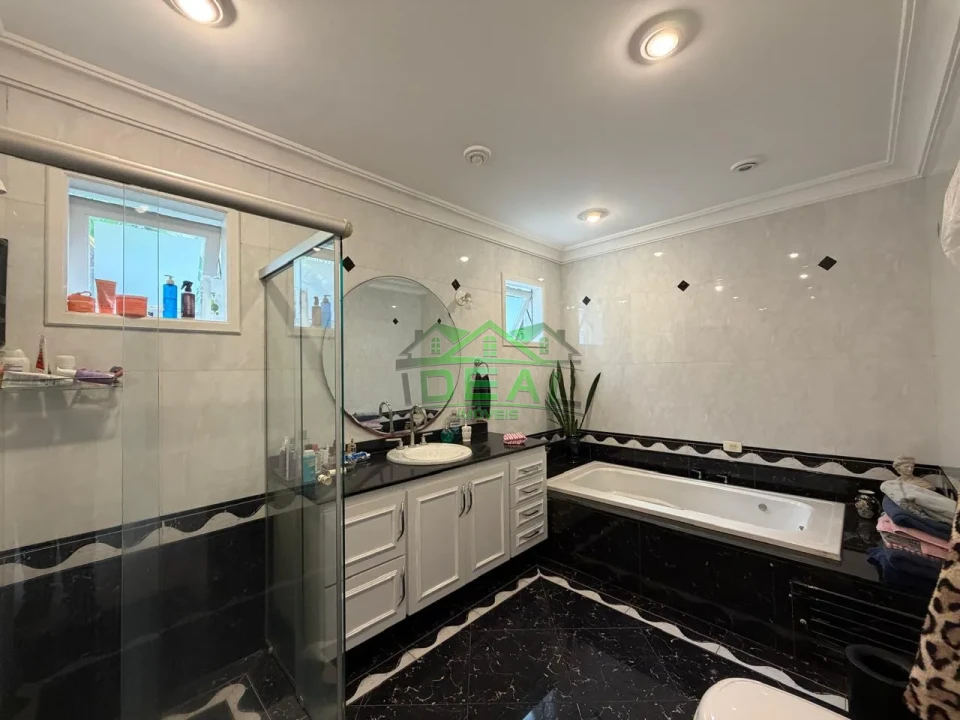 Imagens do imóveis Incomparavel Casa na Vila Madalena, 5 Suítes, 4 Vagas, Quintal e Churrasqueira