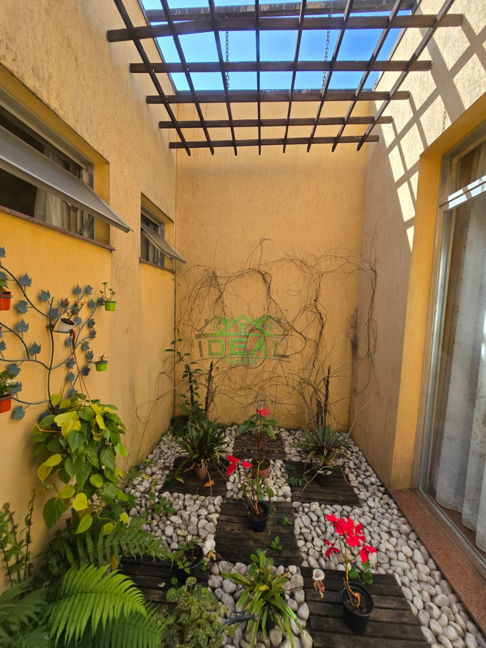 Casa à venda no Alto da Lapa, com possibilidade de uso residencial e comercial