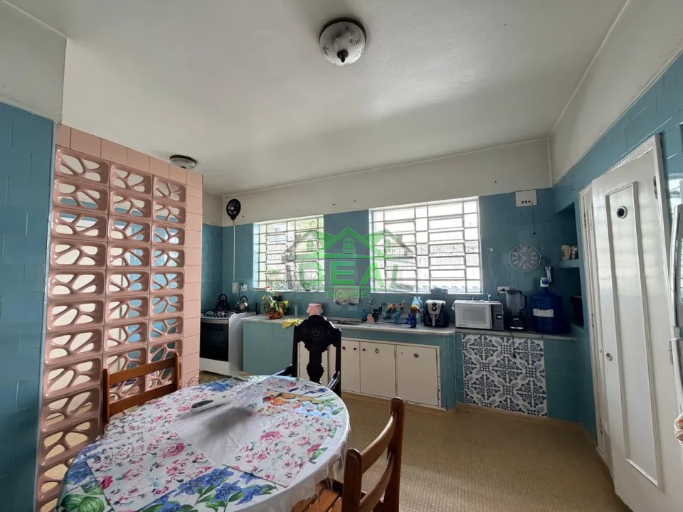 Casa Térrea para Venda no Alto da Lapa, Muito Quintal!