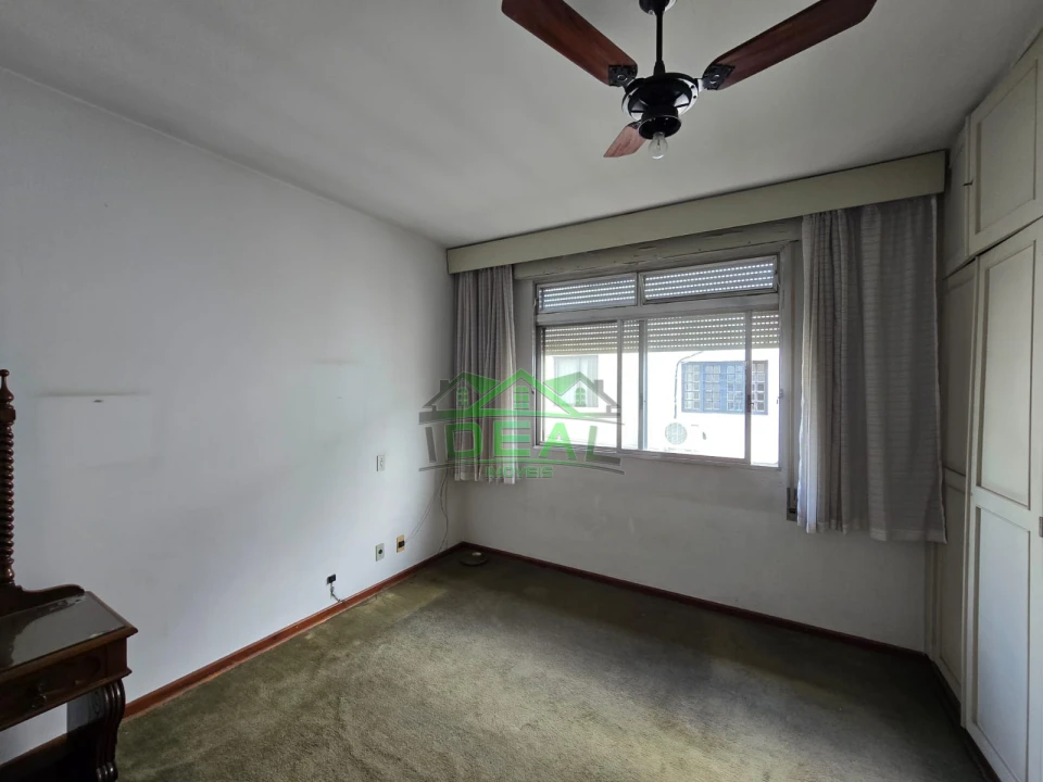 Casa Térrea disponível para Venda, com possibilidade de uso comercial ou residencial, localizada na Lapa.