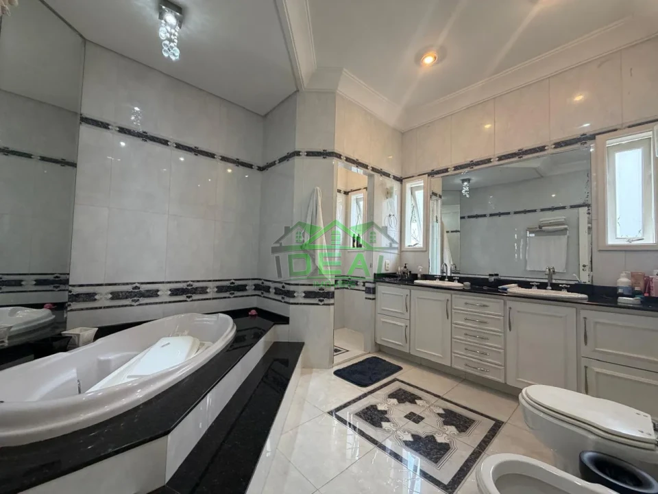 Imagens do imóveis Incomparavel Casa na Vila Madalena, 5 Suítes, 4 Vagas, Quintal e Churrasqueira