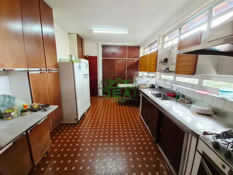 Imagens do imóveis Excelente Imóvel, com 3 dormitórios, 6 vagas de garagem