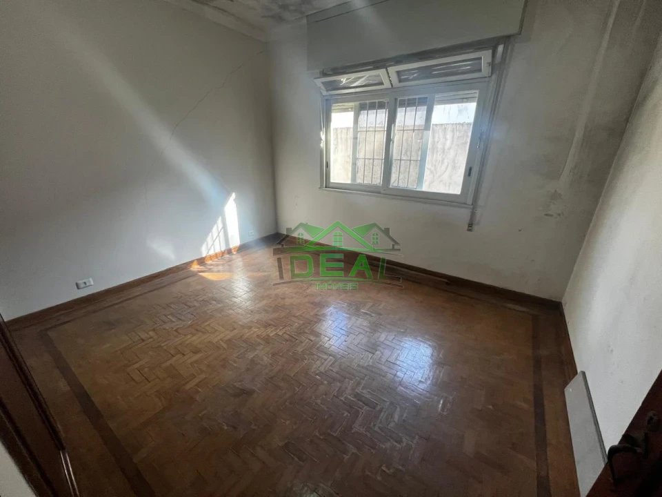 Casa Térrea à Venda para Reforma em Localização Privilegiada | 650 m²