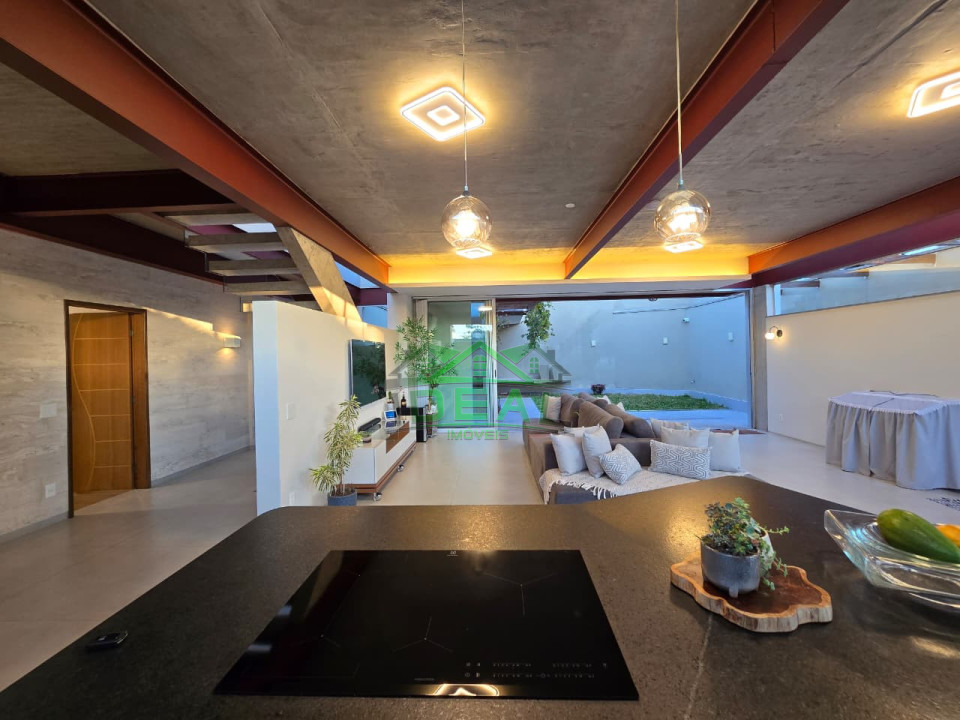 Nova casa de arquiteto à venda no Alto da Lapa!