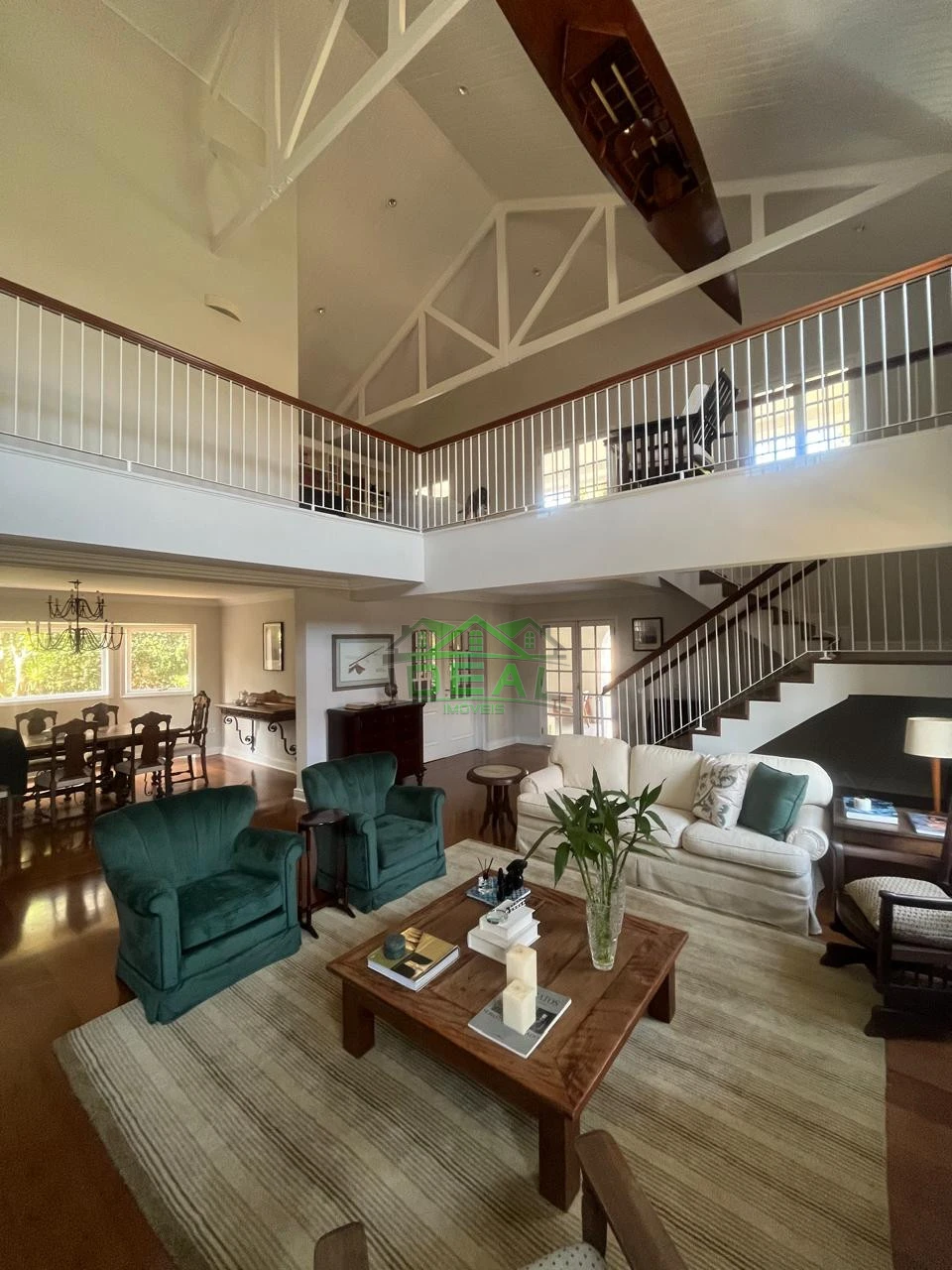 Casa de Condomínio para comprar 450m², 3 suítes, 6 vagas e 5 banheiros