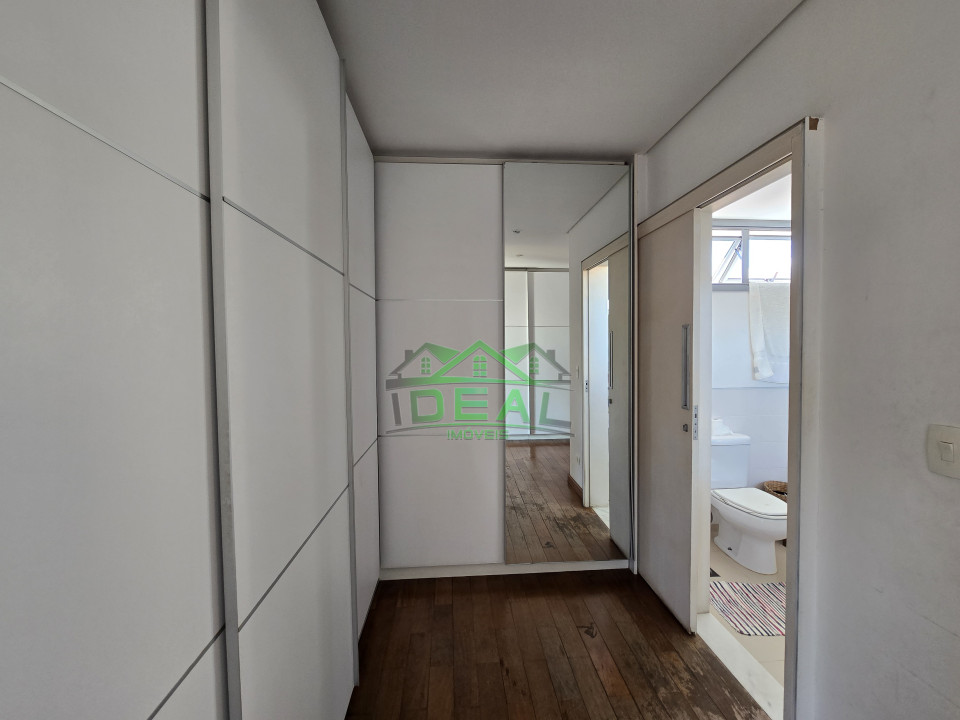 Casa para Venda no Alto da Lapa, 4 dormitórios sendo 2 suítes, 4 vagas, Piscina e Churrasqueira