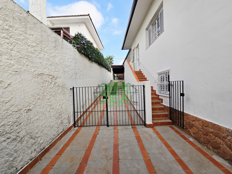 Imagens do imóveis Casa Térrea para Venda na Lapa, 4 dorm(s), 2 suite(s), 7 vaga(s), 500 m²AC e 710AT
