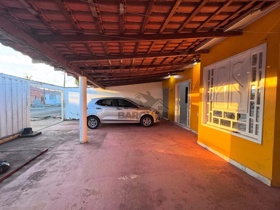 Venda De Casa Com 03 Quartos No Bairro São Pedro