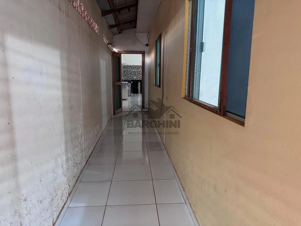 Venda De Casa Com 03 Quartos No Bairro São Pedro