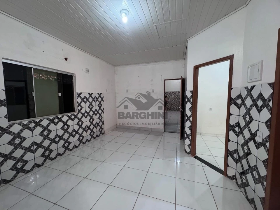 Venda De Casa Com 03 Quartos No Bairro São Pedro