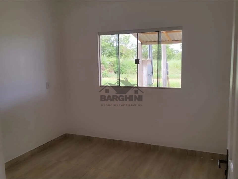 Venda De Casa Com 02 Quartos No Bairro São Domingos Sávio