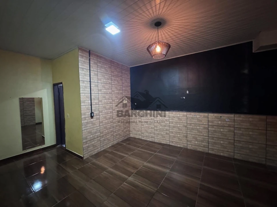 Venda De Casa Com 03 Quartos No Bairro São Pedro